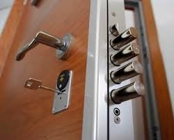 Fechadura / Fecho Porta Trás Esquerdo