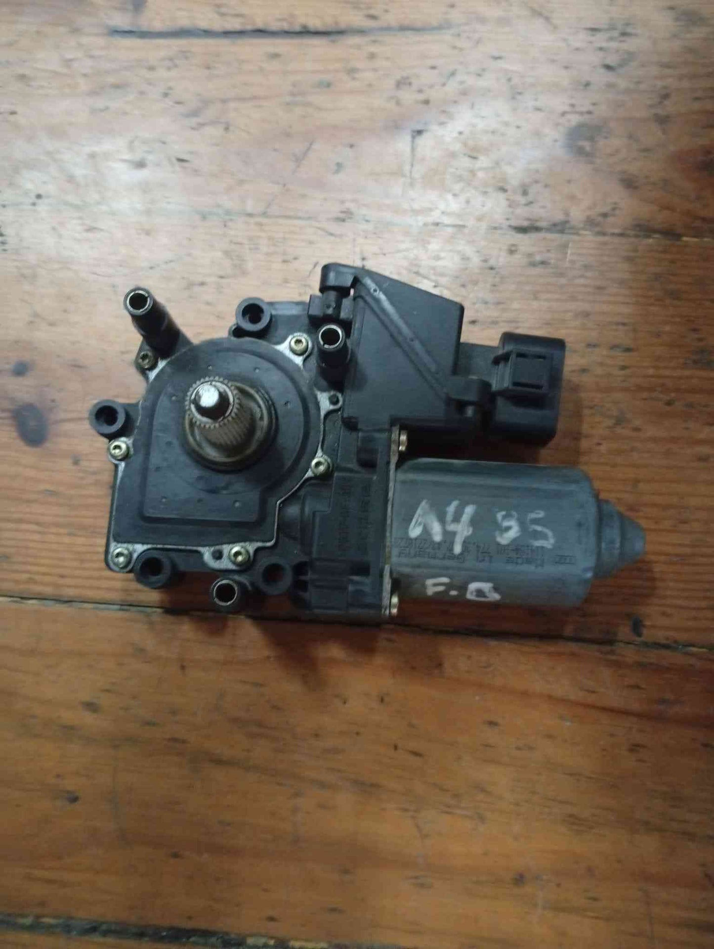 Motor Vidro Trás Direito - VW PASSAT B5 (3B2) 1999