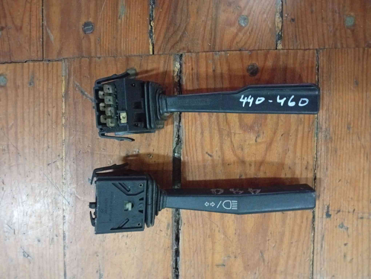 Conjunto / Manetes de Luzes e Limpa Vidros - VOLVO 440 (445) 1993
