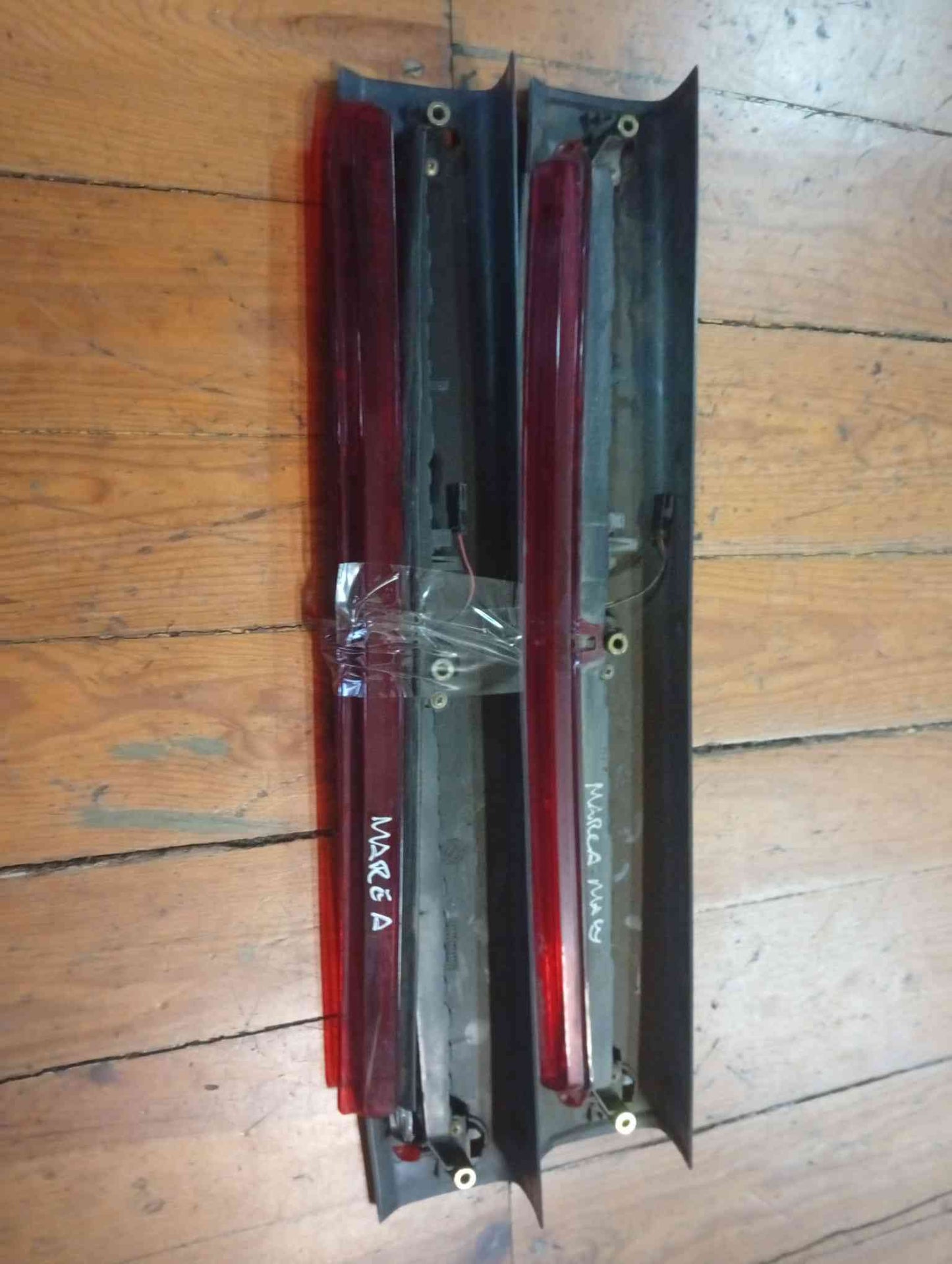Luz Stop Adicional / 3º Stop - FIAT MAREA Weekend (185_) 1998