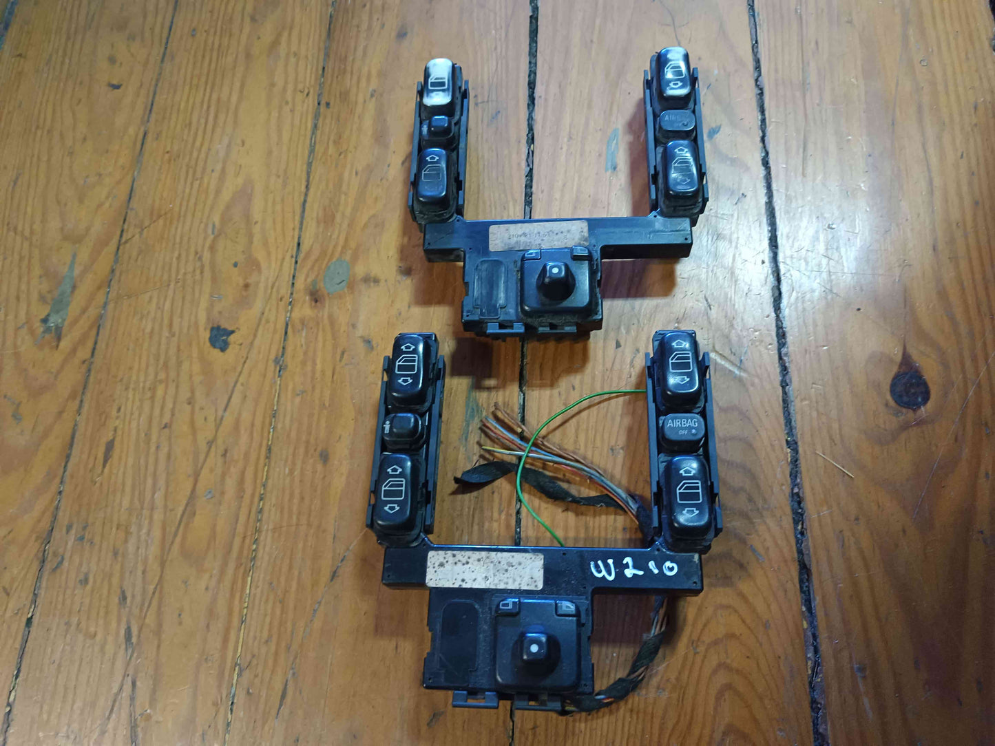 Comando / Botão / Interruptor Vidros Frente Esquerdo - MERCEDES-BENZ E-CLASS (W210) 1998