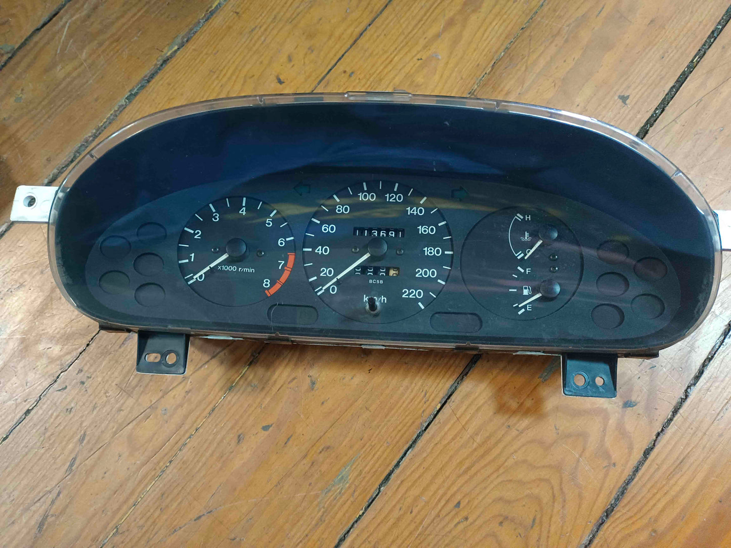 Quadrante / Painel de Instrumentos - MAZDA 323 F V (BA) 1996