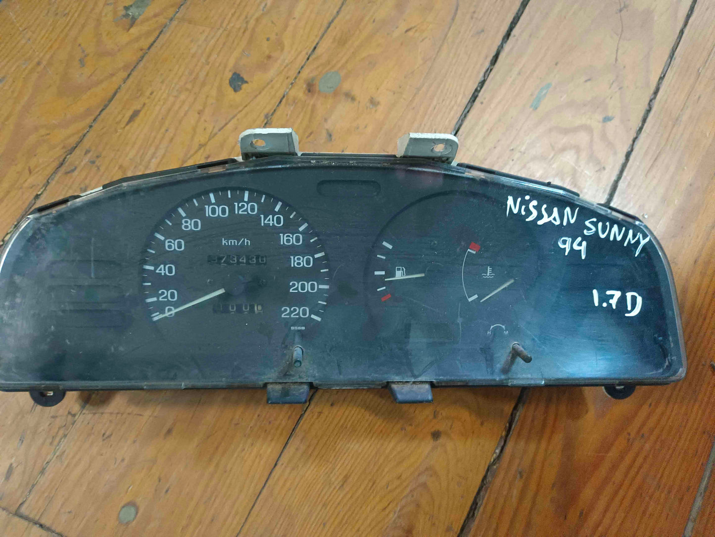 Quadrante / Painel de Instrumentos - NISSAN SUNNY IV três volumes (N16) 1996