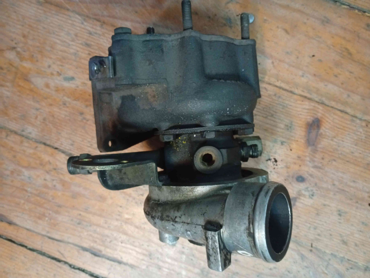 Turbo - AUDI 80 B3 três volumes (893, 894, 8A2) 1991