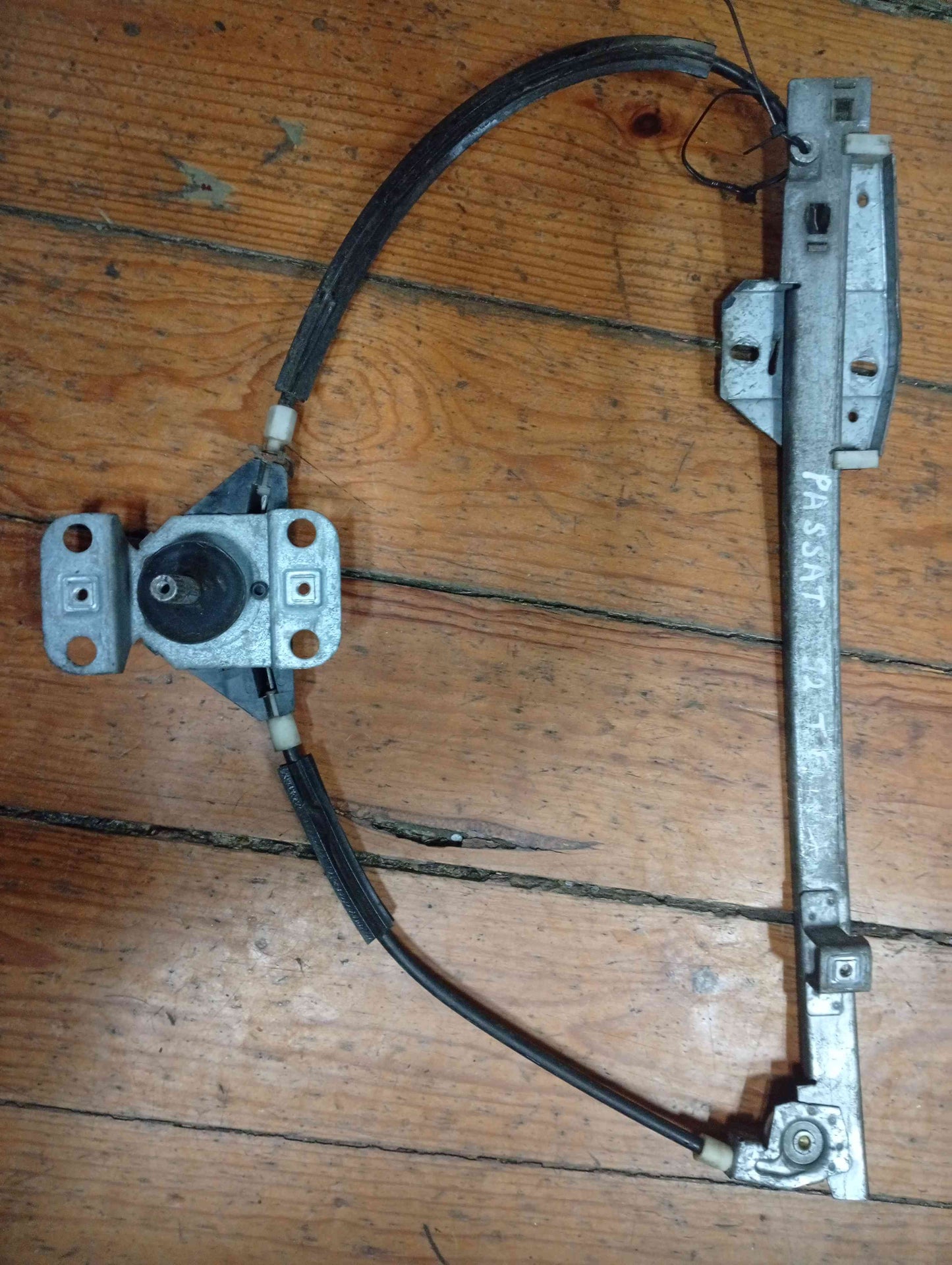 Elevador Vidros Trás Esquerdo - VW PASSAT B3/B4 (3A2, 35I) 1992