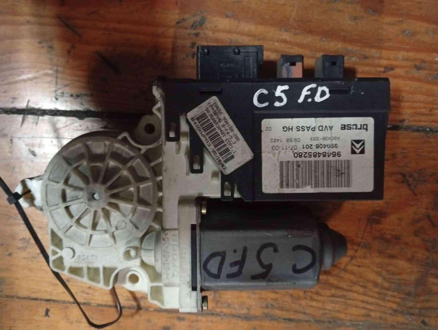 Motor Vidro Frente Direito - CITROËN C5 I (DC_) 2003