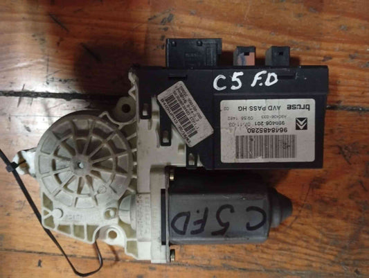 Motor Vidro Frente Direito - CITROËN C5 I (DC_) 2003