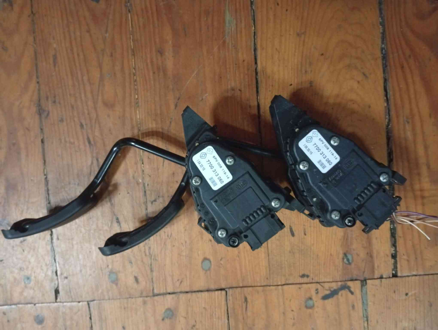Potenciómetro de Pedal - RENAULT TRAFIC II Autocarro (JL) 2001