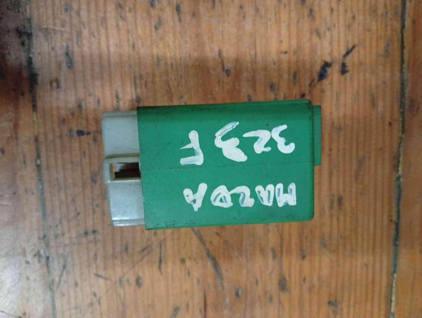 Módulo Electrónico - MAZDA 323 F V (BA) 1995