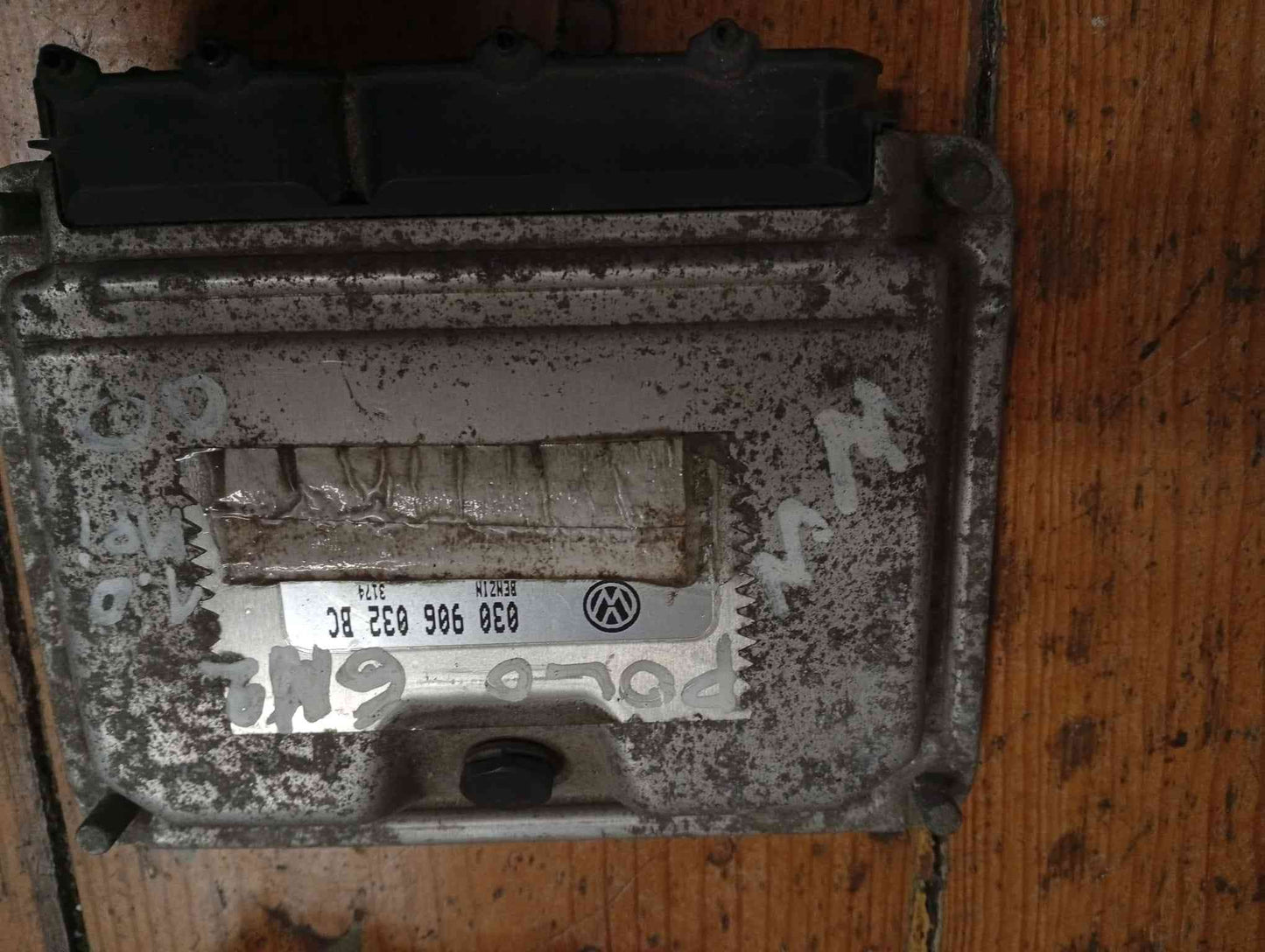 Centralina Motor / ECU - VW POLO (6N2) 2000 1.0 (37 kW / 50 cv) [10.1999 - 09.2001]
