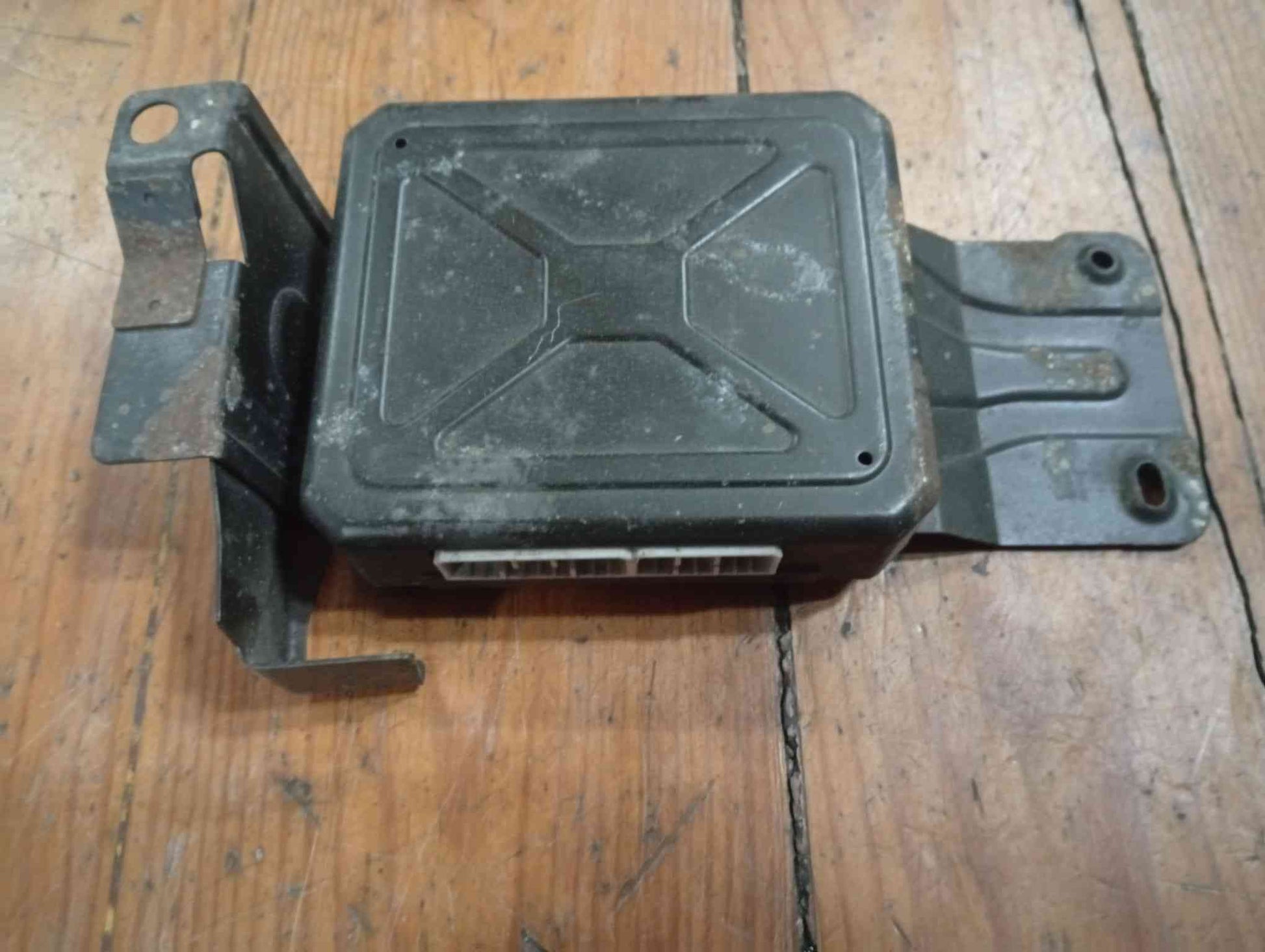 Centralina Motor / ECU - MAZDA 323 F V (BA) 1995