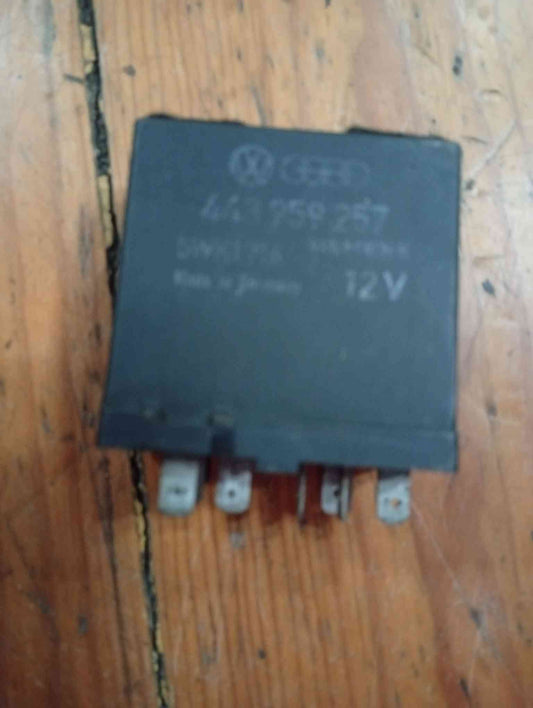 Módulo Electrónico - AUDI 80 B3 três volumes (893, 894, 8A2) 1990