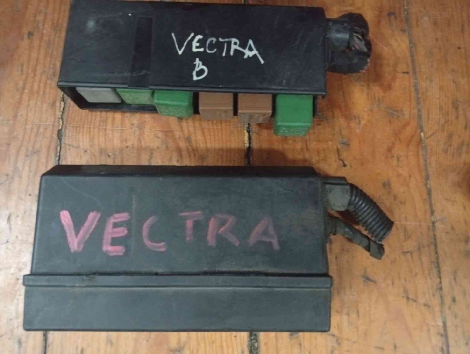 Caixa Fusíveis / SAM / BSI - OPEL VECTRA B (J96) 1998