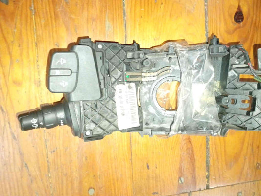 Conjunto / Manetes de Luzes e Limpa Vidros - RENAULT CLIO III (BR0/1, CR0/1) 2010