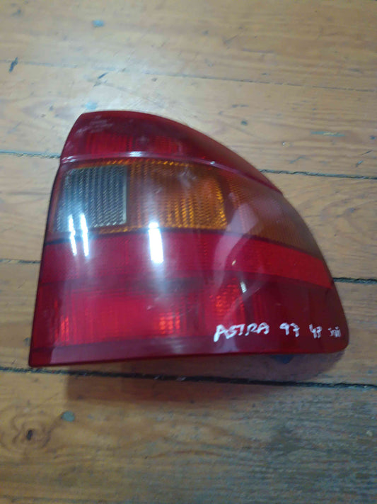 Farolim Direito - OPEL ASTRA F Cabriolet (T92) 1995 1.4 Si (60 kW / 82 cv) [05.1993 - 03.2001]