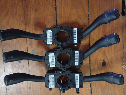 Conjunto / Manetes de Luzes e Limpa Vidros - VW PASSAT B5.5 (3B3) 2002