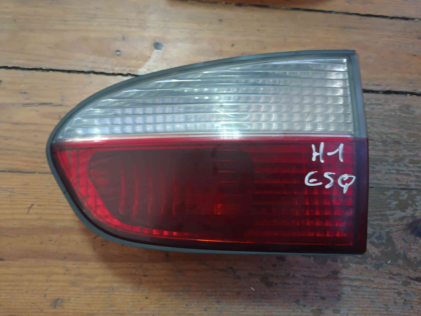 Farolim da Mala Esquerdo - HYUNDAI H-1 / STAREX Autocarro (A1) 2000 2.5 TD (59 kW / 80 cv) [06.1997 - 04.2004]