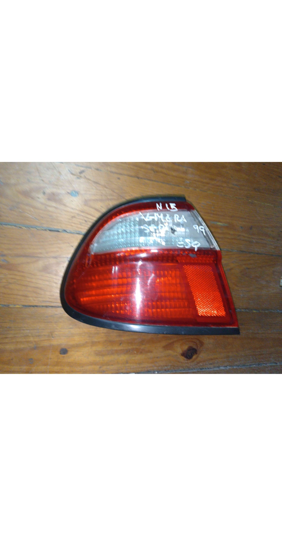 Farolim Esquerdo - NISSAN ALMERA I (N15) 1999 1.4 GX,LX (55 kW / 75 cv) [09.1995 - 07.2000]