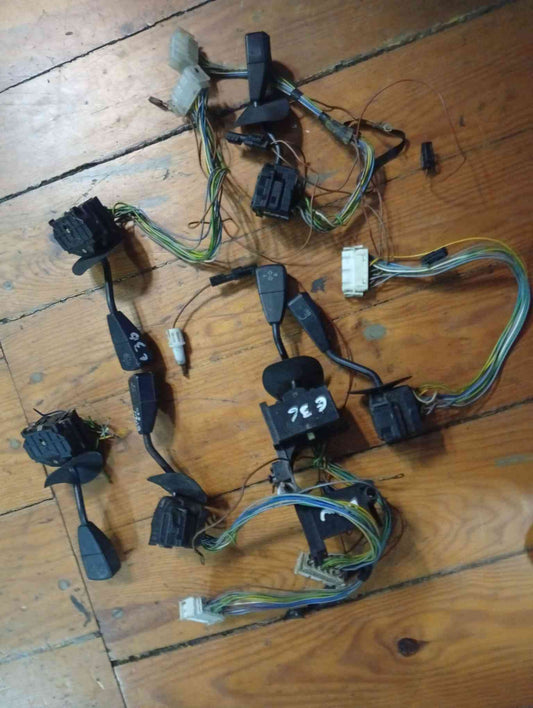 Conjunto / Manetes de Luzes e Limpa Vidros - BMW 3 (E36) 1995