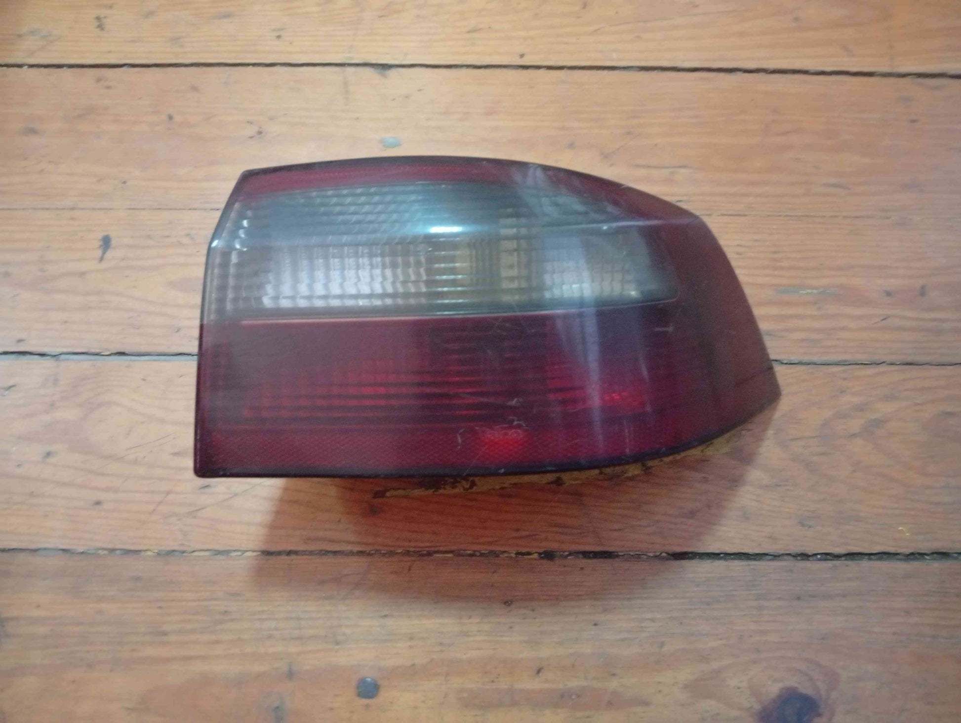 Farolim Direito - RENAULT LAGUNA II Grandtour (KG0/1_) 2004 1.9 dCi (79 kW / 107 cv) [03.2001 - 12.2007]