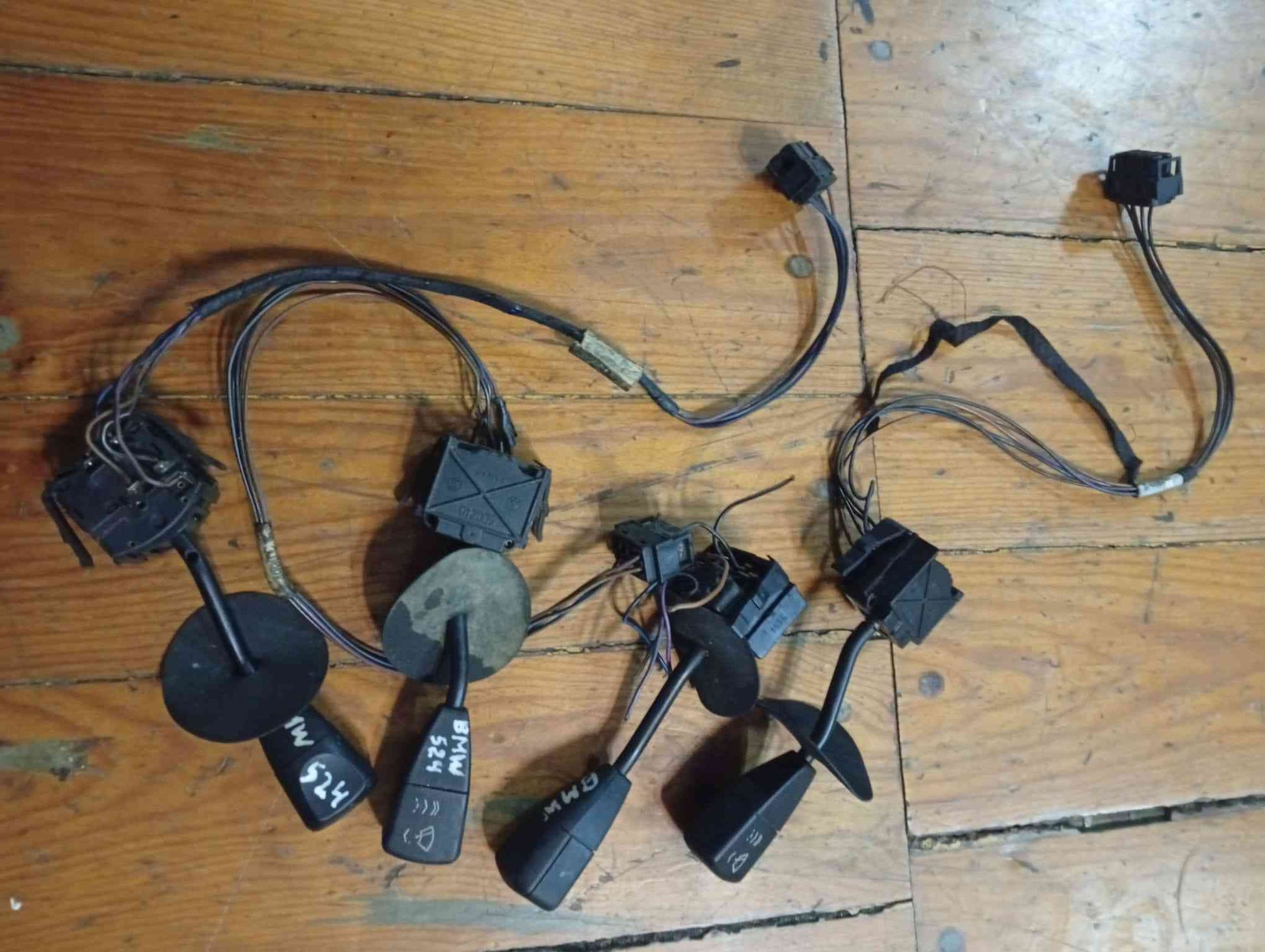 Conjunto / Manetes de Luzes e Limpa Vidros - BMW 5 (E34) 1995