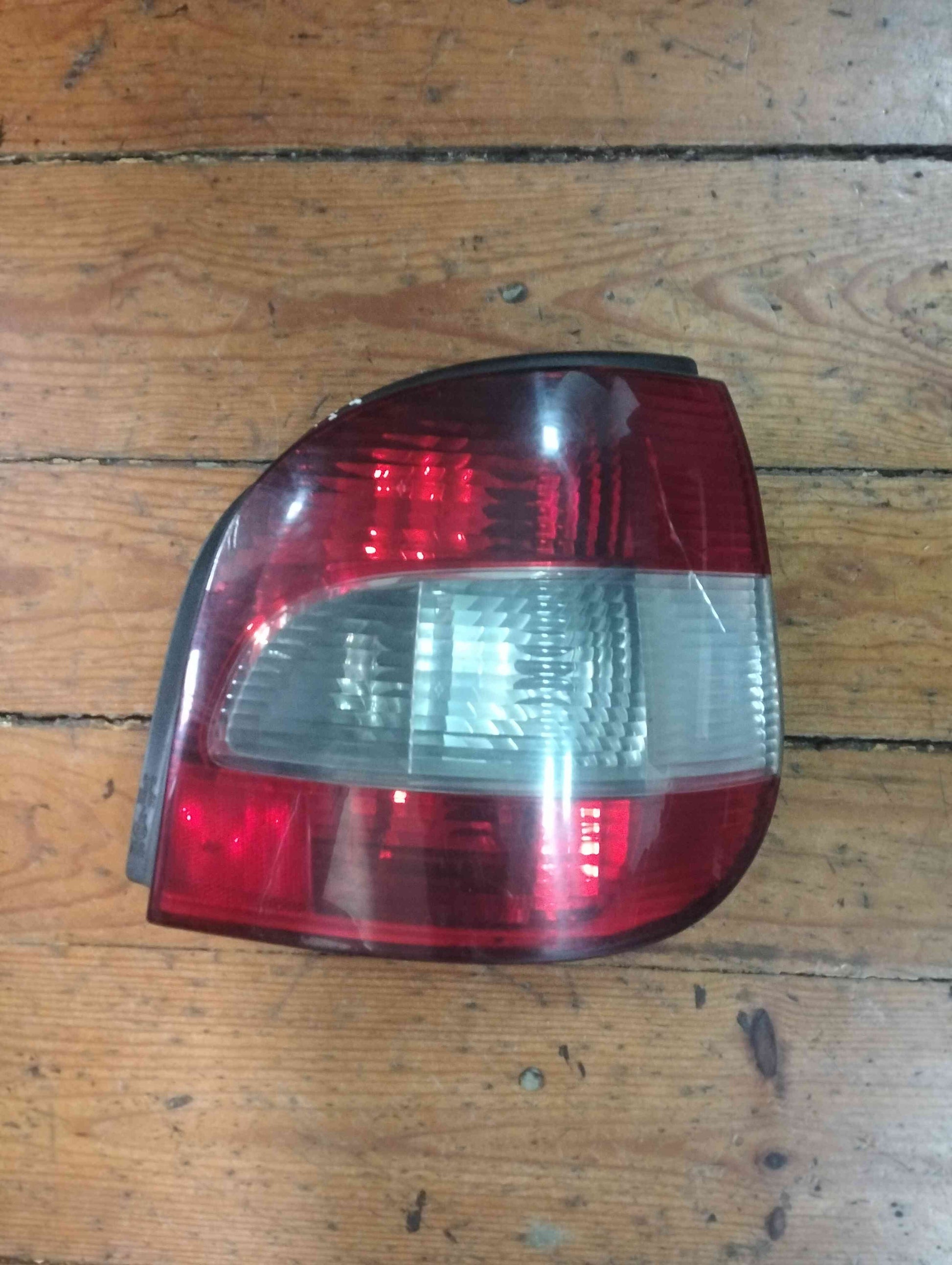 Farolim Direito - RENAULT SCÉNIC I Veículo multiuso (JA0/1_, FA0_) 2000 1.4 16V (JA0D, JA1H, Ja0W, JA10) (70 kW / 95 cv) [09.1999 - 08.2003]