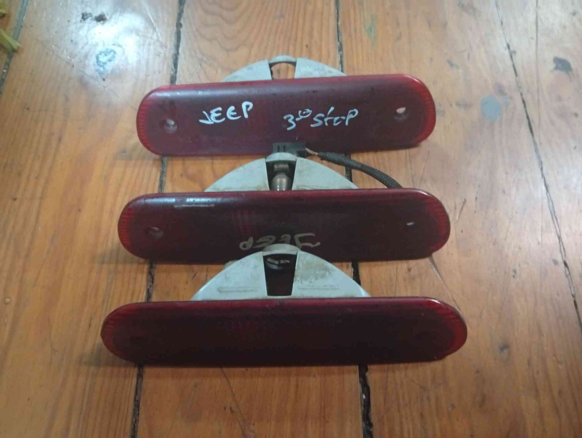 Luz Stop Adicional / 3º Stop - JEEP GRAND CHEROKEE II (WJ, WG) 2000
