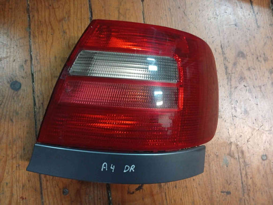 Farolim Direito - AUDI A4 B5 (8D2) 1998
