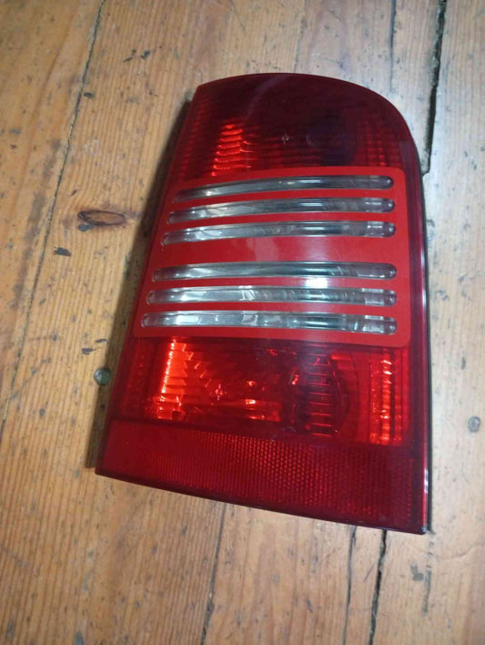 Farolim da Mala Direito - SKODA OCTAVIA I Combi (1U5) 2000