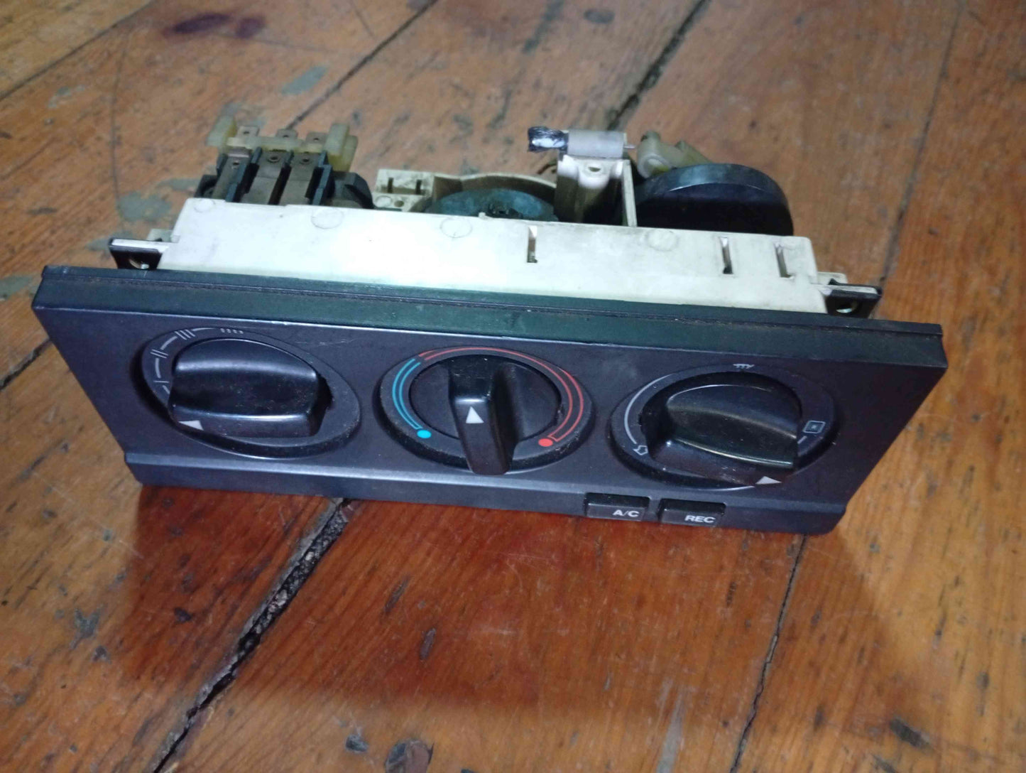 Elemento de Comando Aquecimento Ventilação - AUDI 80 B4 Avant (8C5) 1993 1.6 E (74 kW / 101 cv) [06.1993 - 01.1996]