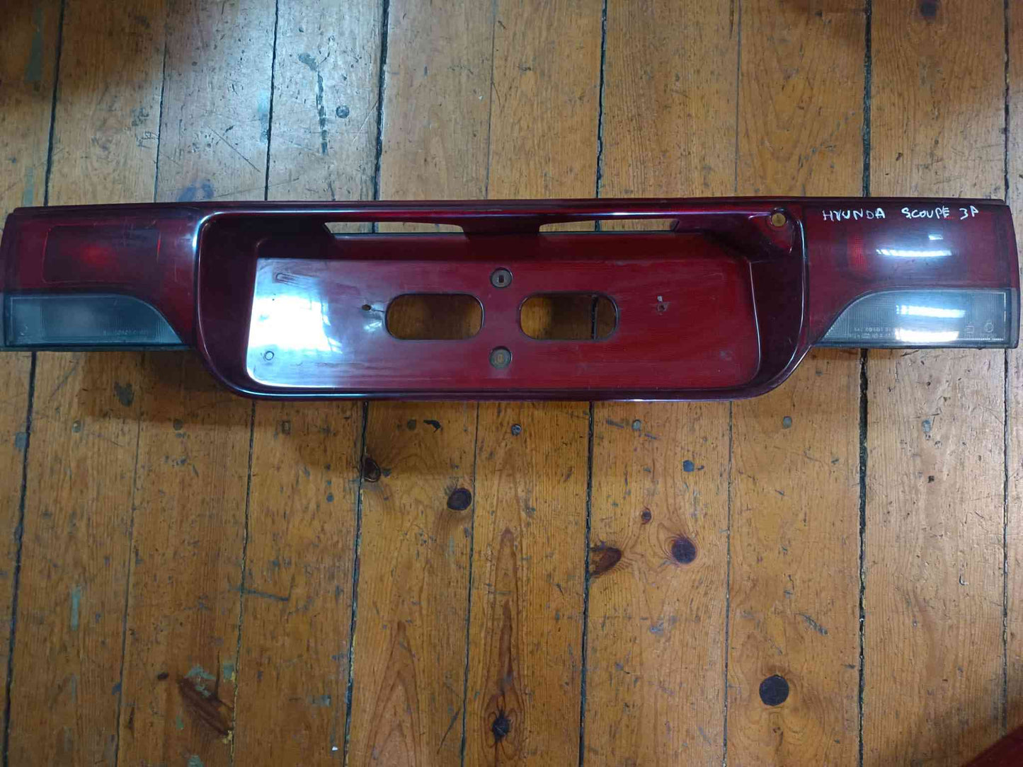 Friso da Tampa da Mala - HYUNDAI COUPE I (RD) 1999