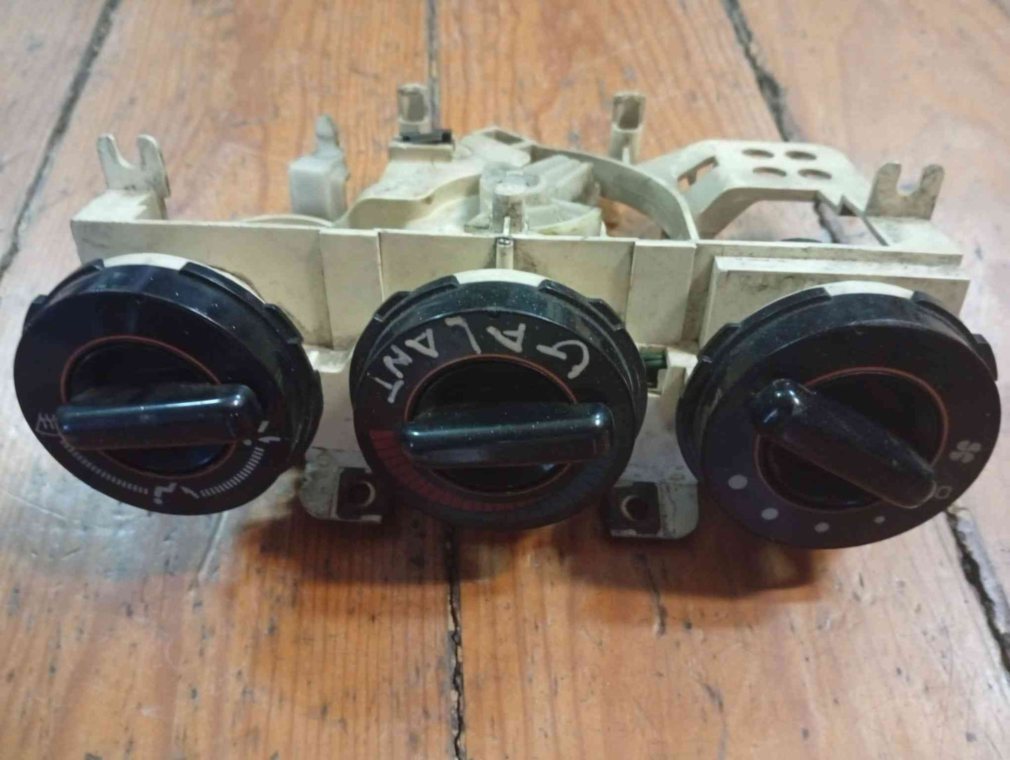 Comando Chauffage / Sofagem - MITSUBISHI GALANT VII (E5_A, E7_A, E8_A) 1995