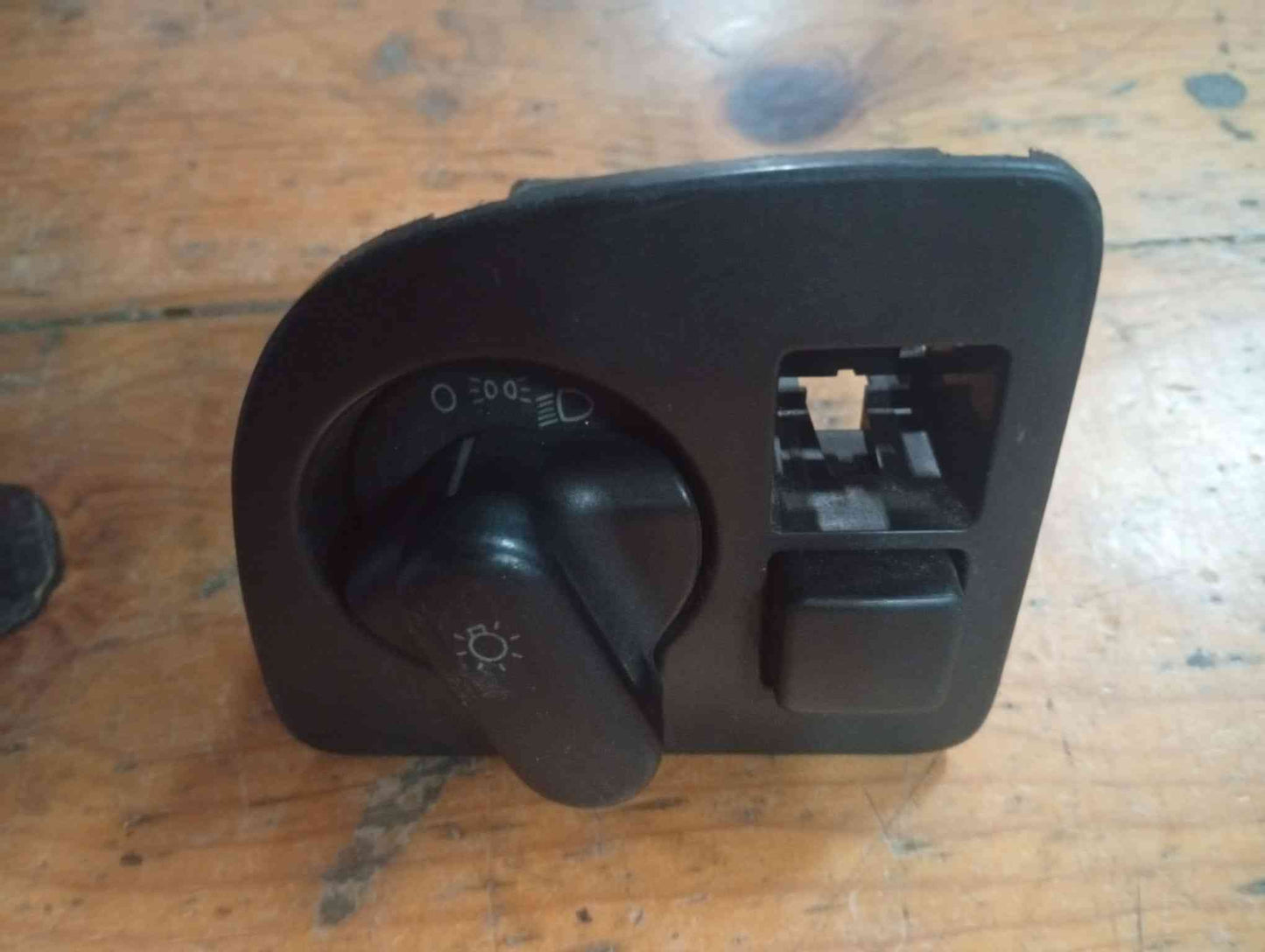 Botão / Interruptor Luzes - OPEL FRONTERA A (U92) 1996