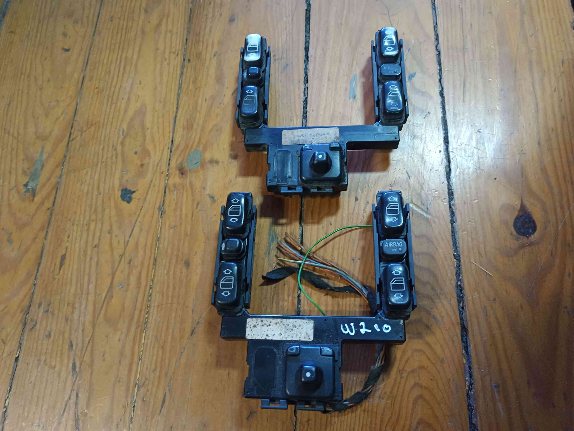 Comando / Botão / Interruptor Vidros Frente Esquerdo - MERCEDES-BENZ E-CLASS (W210) 1998