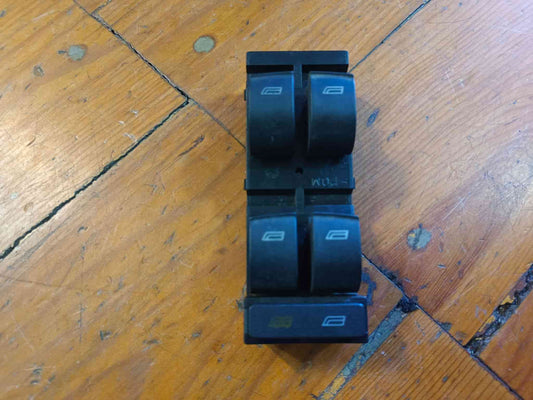 Comando / Botão / Interruptor Vidros Frente Esquerdo - AUDI A4 B5 (8D2) 1998