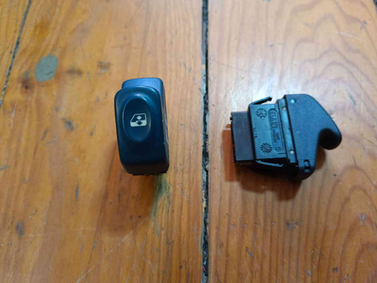 Comando / Botão / Interruptor Vidros Frente Esquerdo - RENAULT CLIO II (BB_, CB_) 1999