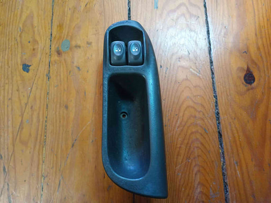 Comando / Botão / Interruptor Vidros Frente Esquerdo - RENAULT MEGANE Scénic (JA0/1_) 1996