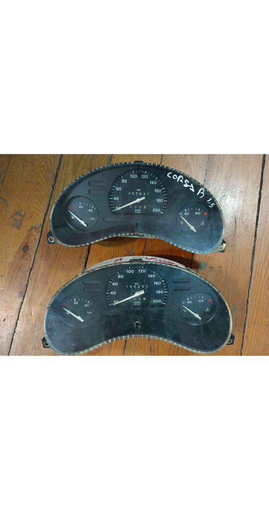 Quadrante / Painel de Instrumentos - OPEL CORSA B (S93) 1995