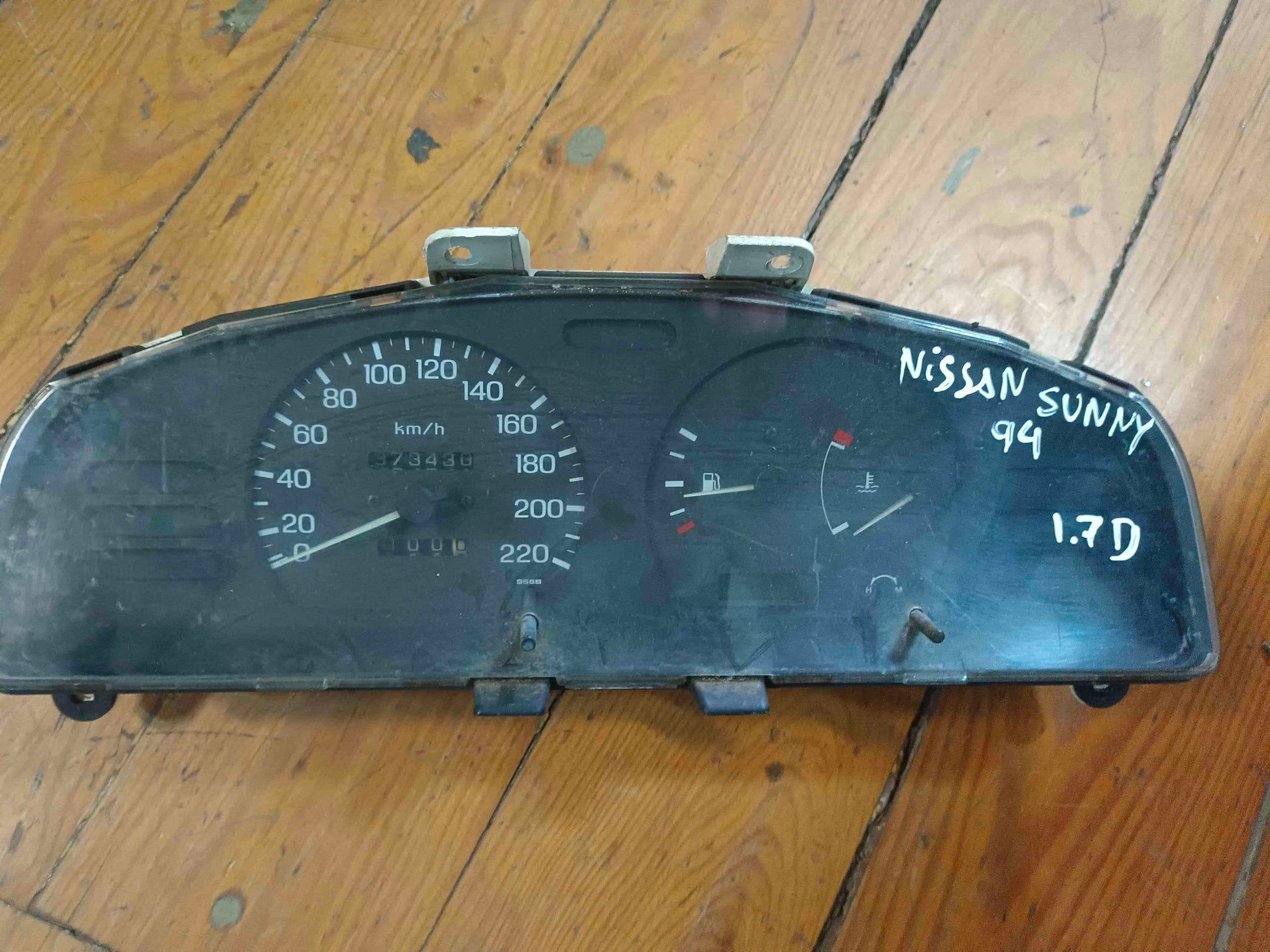 Quadrante / Painel de Instrumentos - NISSAN SUNNY IV três volumes (N16) 1996