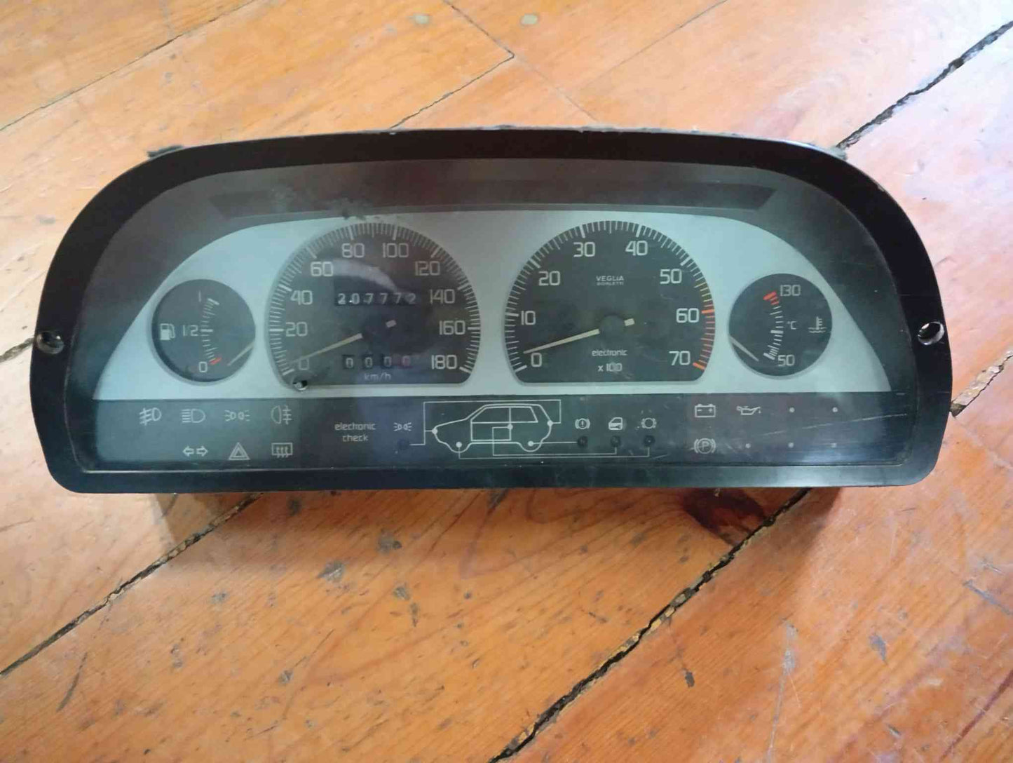 Quadrante / Painel de Instrumentos - FIAT UNO (146_, 158_) 1990 45 0.9 (33 kW / 45 cv) [03.1983 - 09.1992]