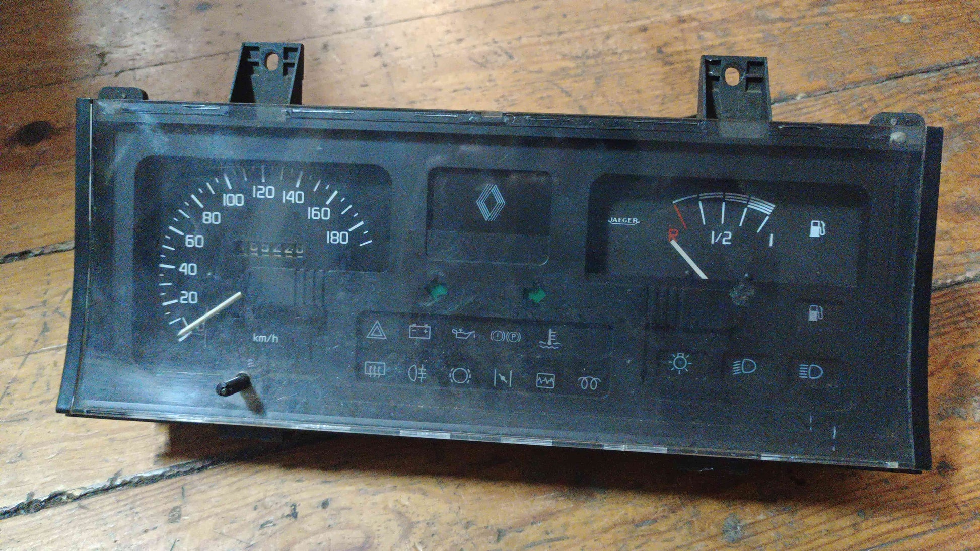 Quadrante / Painel de Instrumentos - RENAULT CLIO I (B/C57_, 5/357_) 1992