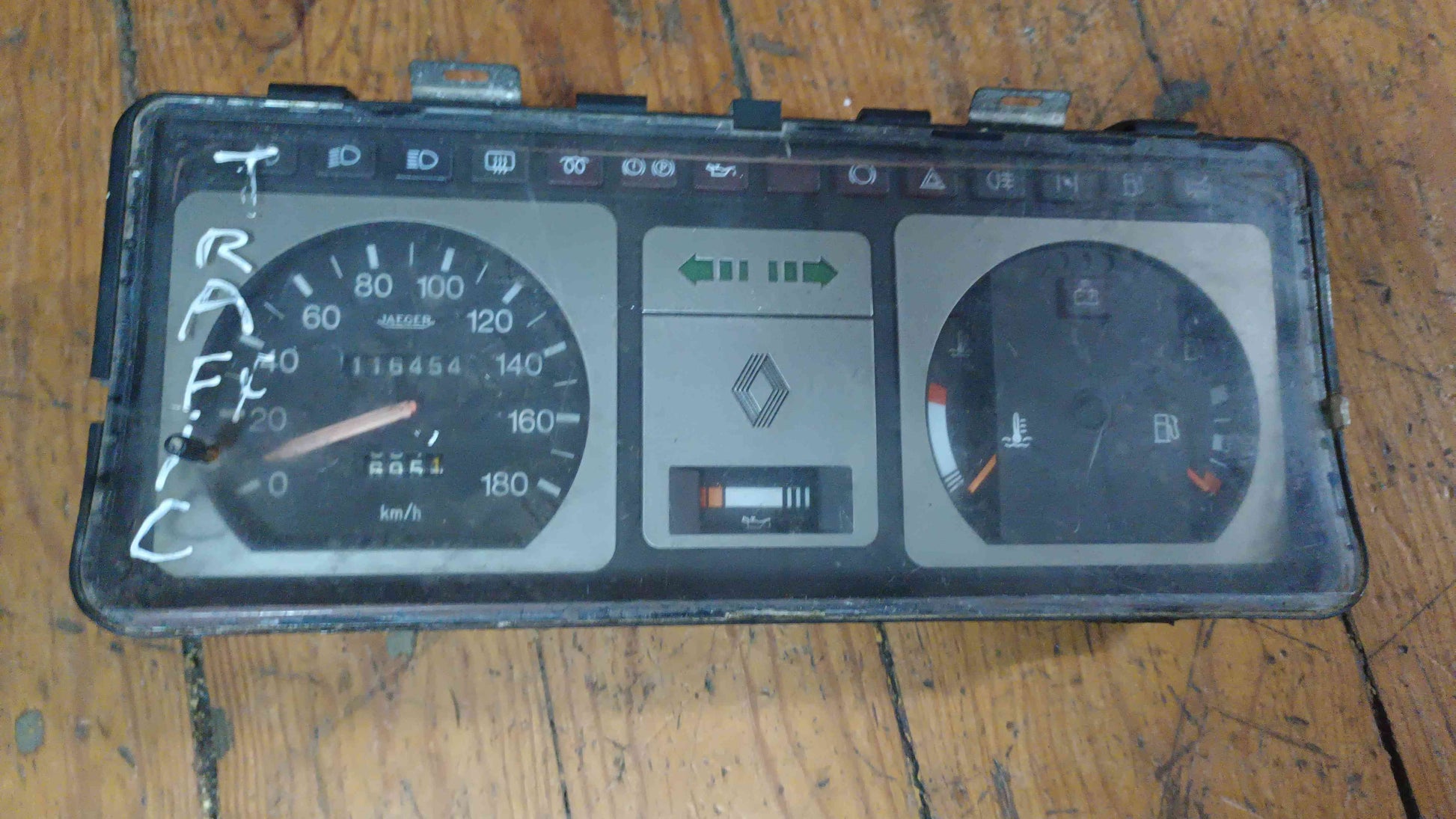 Quadrante / Painel de Instrumentos - RENAULT TRAFIC Caixa (T_, P_, V_) 1990 2.1 D (43 kW / 58 cv) [05.1989 - 06.1994]