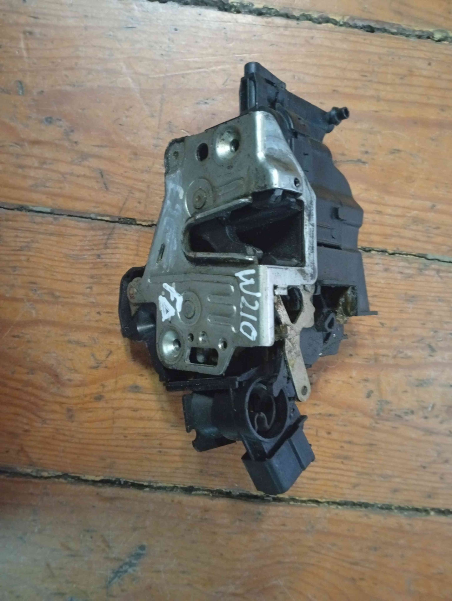 Fechadura / Fecho Porta Frente Direito - MERCEDES-BENZ E-CLASS (W210) 2000