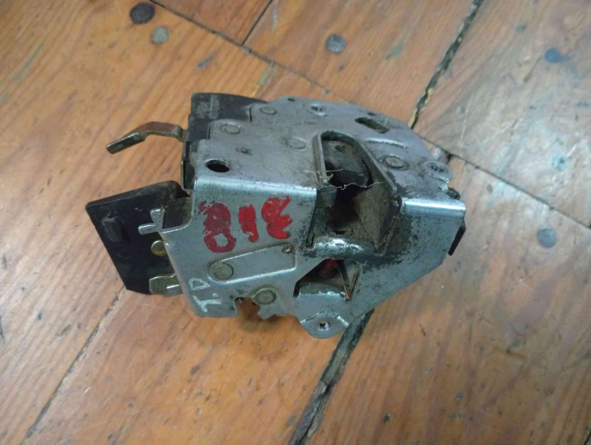 Fechadura / Fecho Porta Trás Direito - BMW 3 (E36) 1994