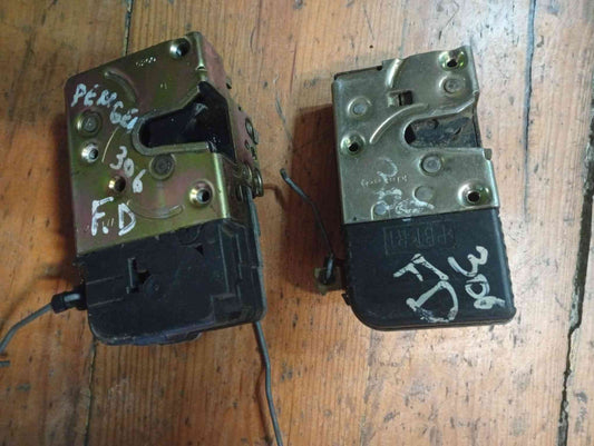 Fechadura / Fecho Porta Frente Direito - PEUGEOT 306 (7B, N3, N5) 2000