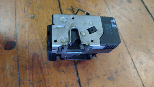 Fechadura / Fecho Porta Trás Esquerdo - OPEL VIVARO A Autocarro (X83) 2007