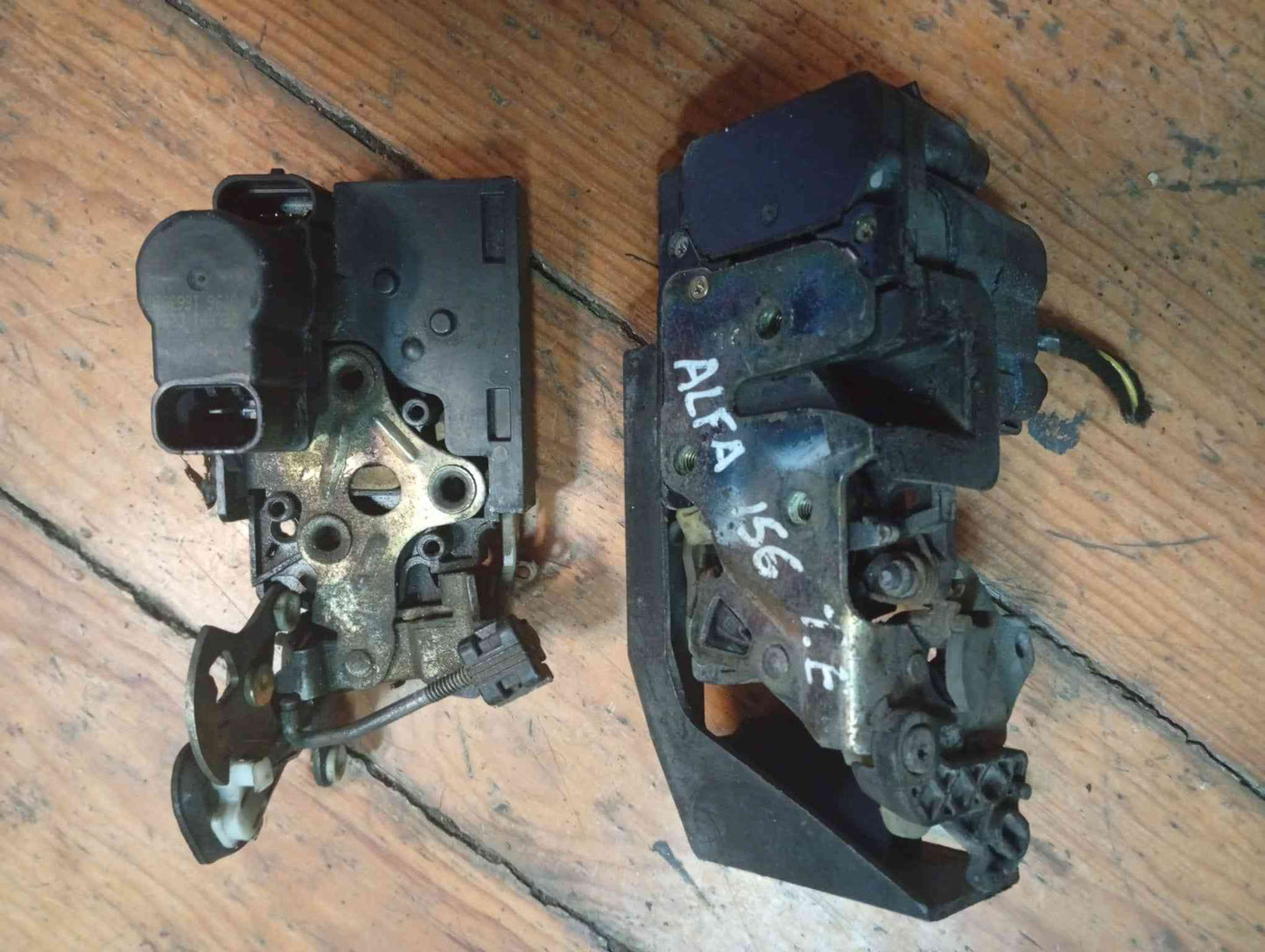 Fechadura / Fecho Porta Trás Esquerdo - ALFA ROMEO 156 (932_) 2001