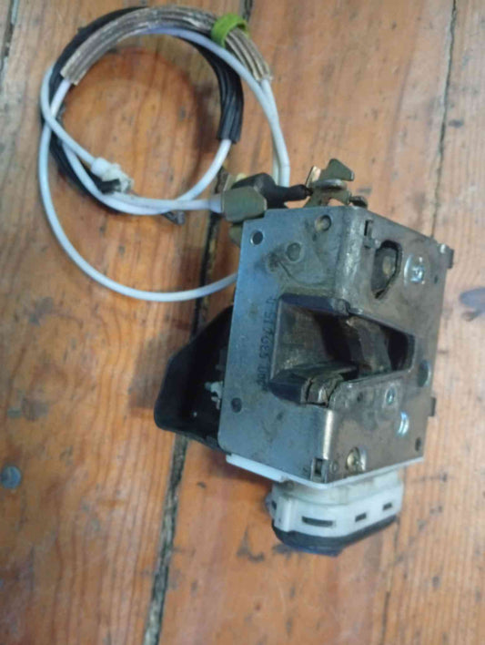 Fechadura / Fecho Porta Trás Esquerdo - AUDI A6 C4 (4A2) 1997