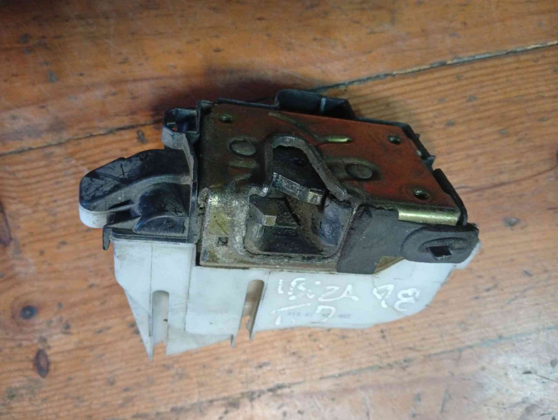 Fechadura / Fecho Porta Trás Direito - SEAT IBIZA II (6K1) 1999
