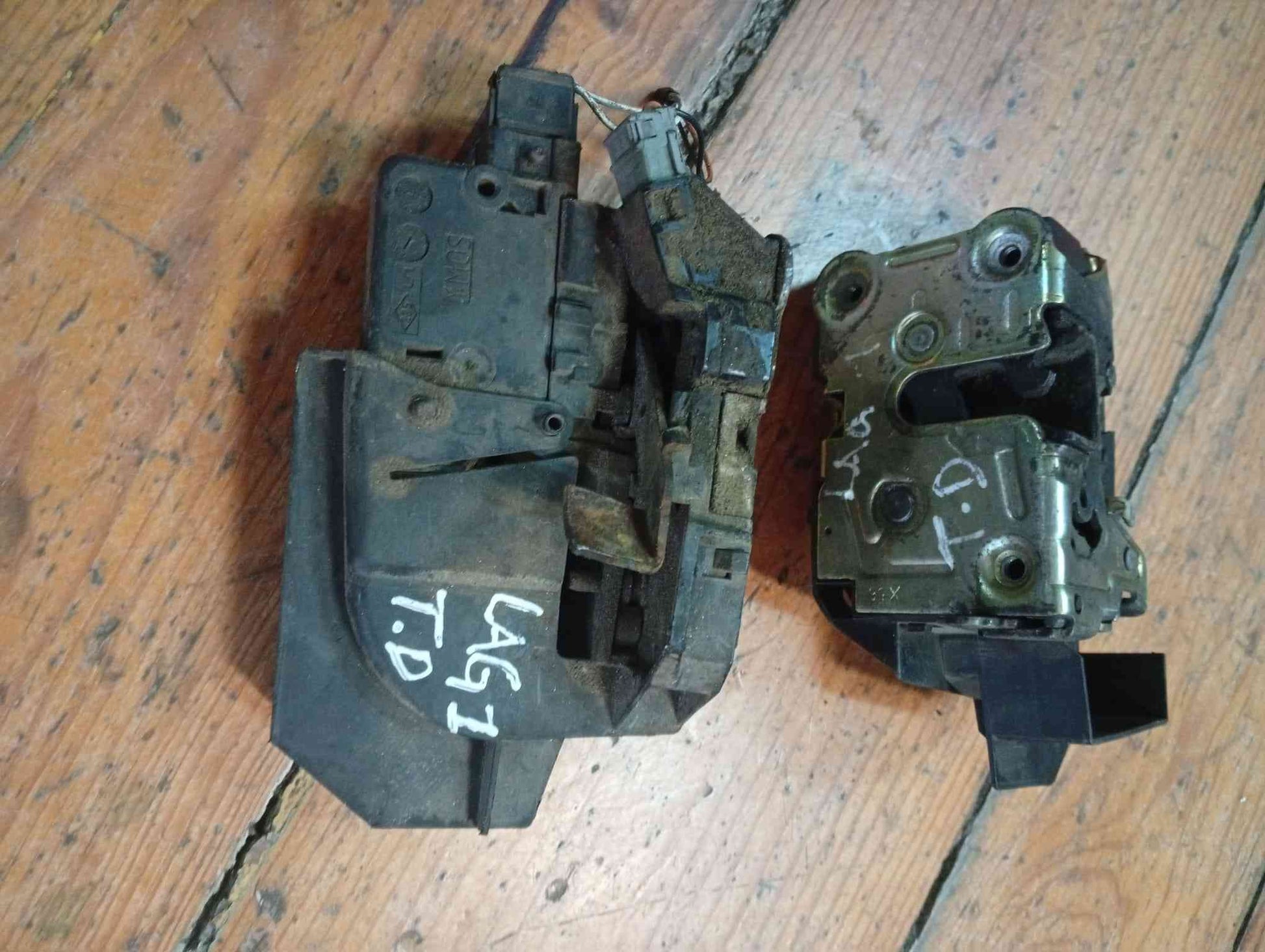 Fechadura / Fecho Porta Trás Direito - RENAULT LAGUNA I (B56_, 556_) 1998